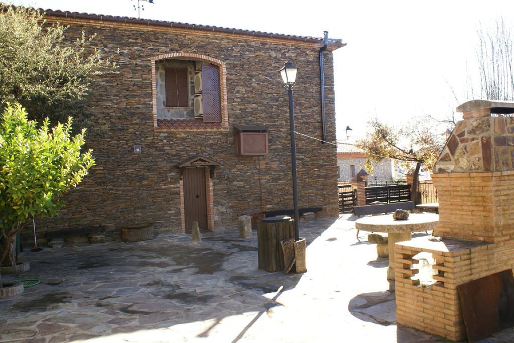 Casa Rural Pena Falcon Torrejón el Rubio Esterno foto