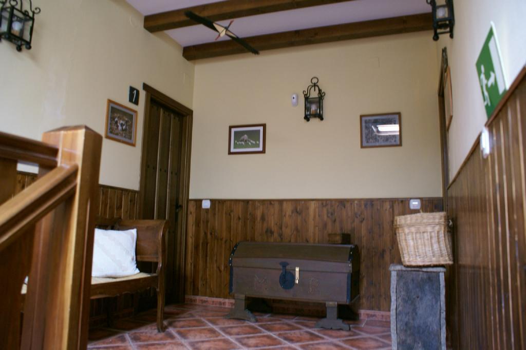 Casa Rural Pena Falcon Torrejón el Rubio Esterno foto