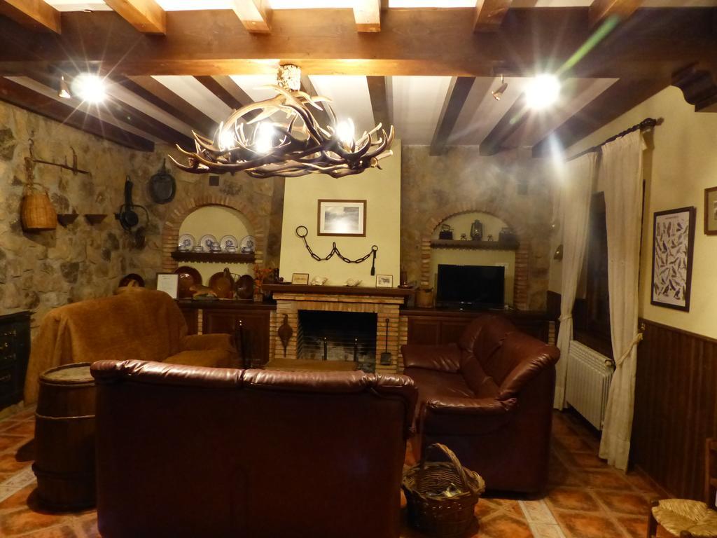 Casa Rural Pena Falcon Torrejón el Rubio Esterno foto