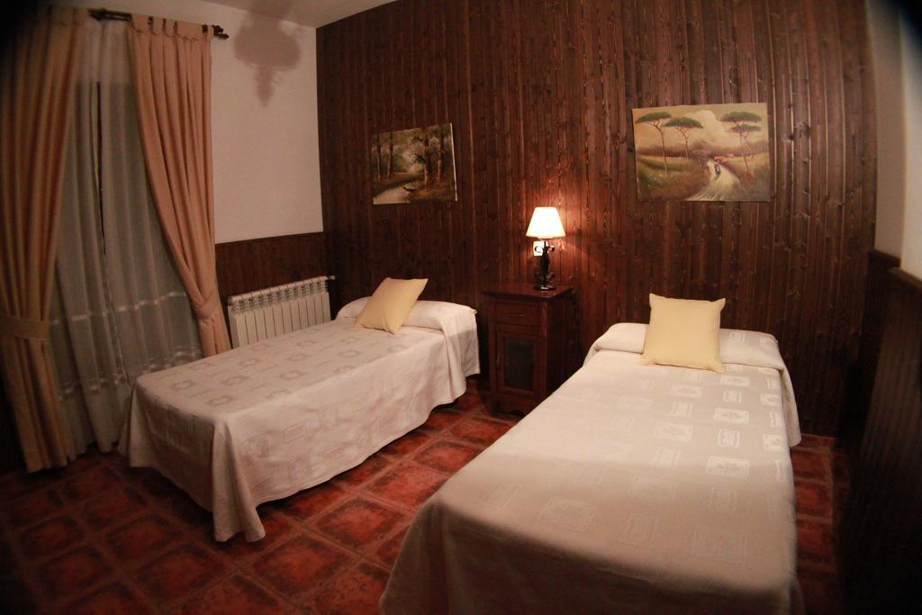 Casa Rural Pena Falcon Torrejón el Rubio Esterno foto