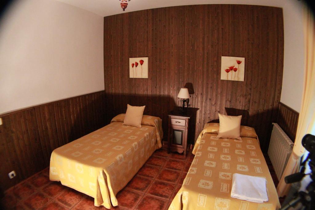 Casa Rural Pena Falcon Torrejón el Rubio Esterno foto